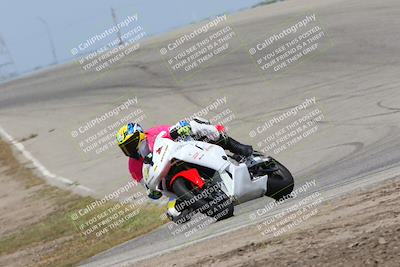 media/Apr-18-2022-Fun Track Dayz (Mon) [[c0fe044e02]]/Mock Race/2pm (Outside Grapevine)/